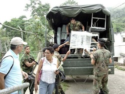 Military donating equipment and supplies for new clinic in El Atillo
