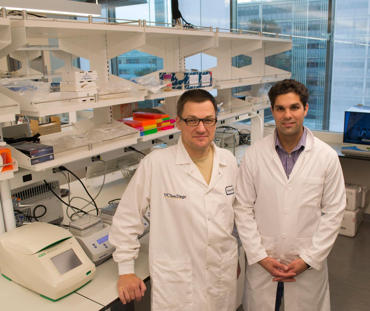 Kandul and Abari standing in the Akbari laboratory