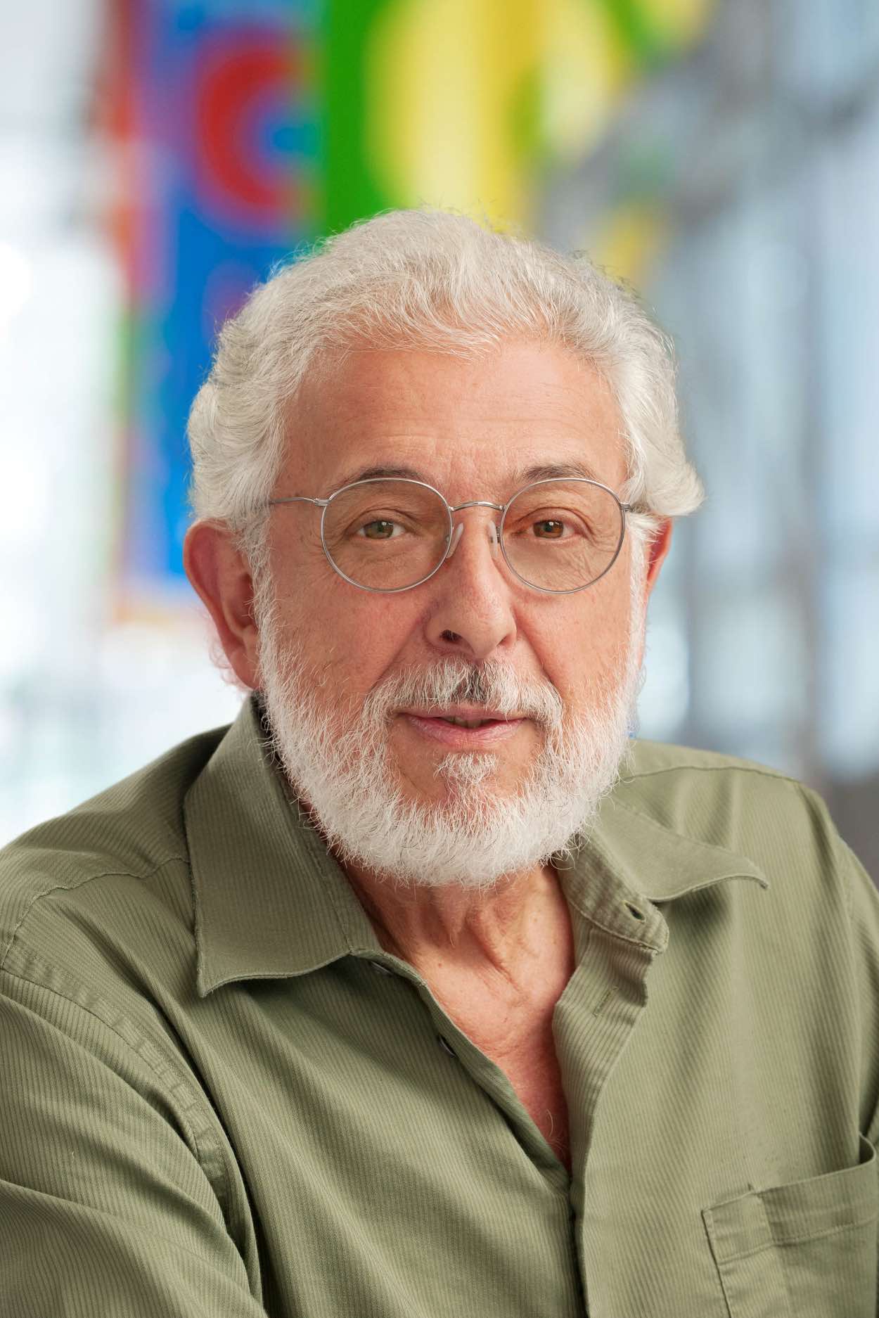 Headshot of Professor Eduardo Macagno