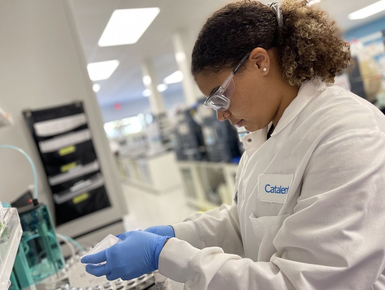 Fourth-year human biology major Siara Magee is one of the first students taking part in a new UC San Diego Co-Op Program that offers an immersive work and training experience in an industrial life sciences setting